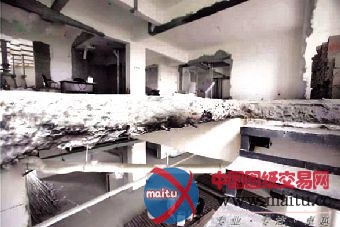 成都:最雷人装修 打通楼板 6套房变大跃层