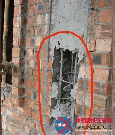 教师集资宿舍楼:承重柱里没有水泥