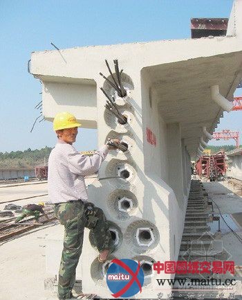 空中路基让火车飞得更稳 探秘南宁铁路制梁场(图)