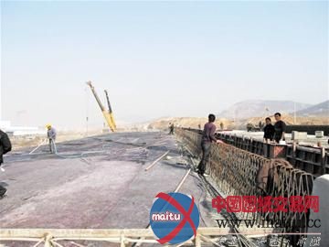 青黄不接成历史 隧道黄岛端牵手滨海公路