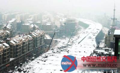 合肥东高架主体上午实现全线合龙