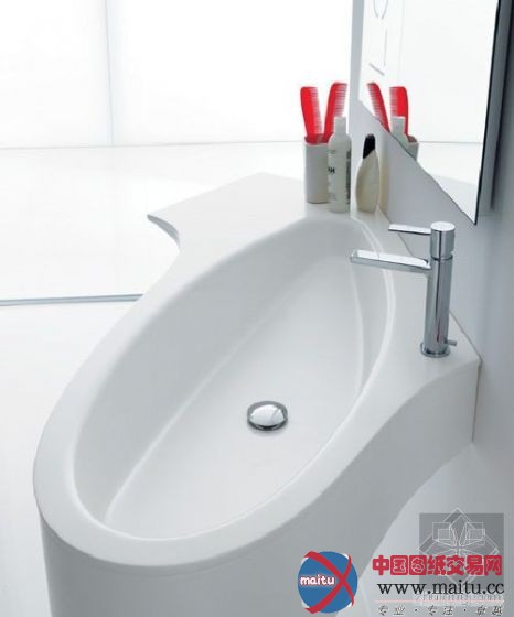 以恋爱为主题 白色简约浴室尽显时尚