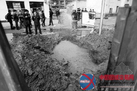 樊城区施工挖破管道 燃气泄漏4小时险象环生