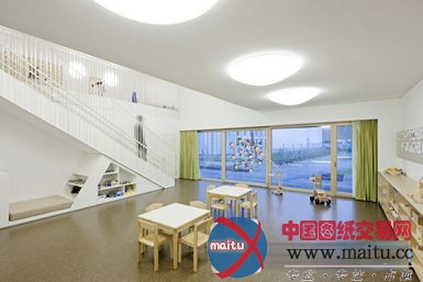 AllesWirdGut设计的奥地利KIT幼儿园开张