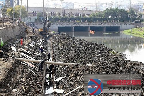 武汉铁腕治污还黄孝河一湾清水