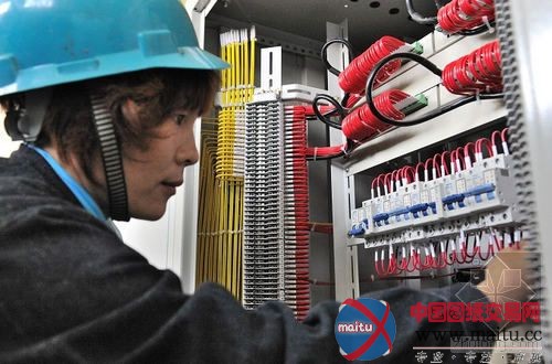 淄博:国内最老旧变电设施改造 实现“三化”智能变电站