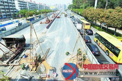 仙岳路改造尽量少扰民 力争5月底完成桩基施工