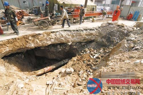 兰州:施工致路面塌陷爆管 安宁区一周内连遭断水