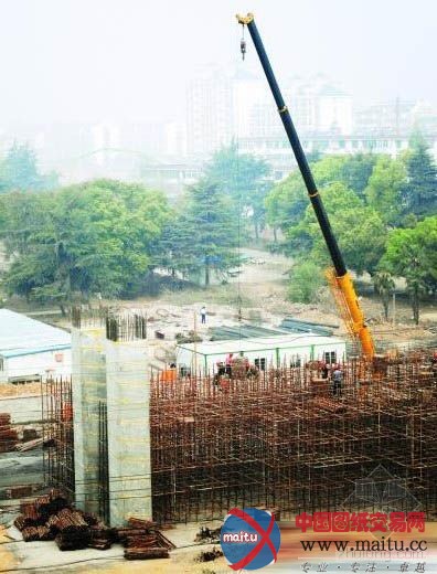 合肥合作化路高架“转战”空中施工