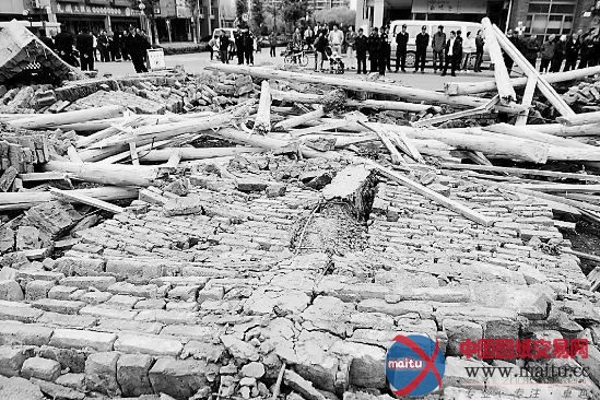 杭州:小区四期住宅未开工 开发商建起“配套祠堂”