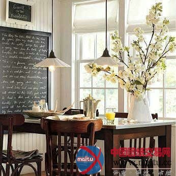 鲜花+灯饰 设计温馨惬意的家