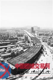 武咸公路高架桥完成结构施工