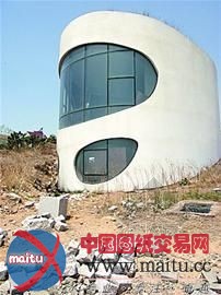 青岛现代艺术中心7年未竣工 群众以为是废炮楼