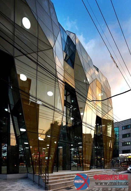 韩国首尔建造“黄钻石”商务楼