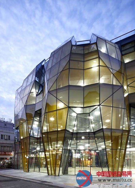 韩国首尔建造“黄钻石”商务楼