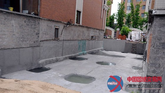 长春“最夸张违章建筑”附近新起违章建筑群