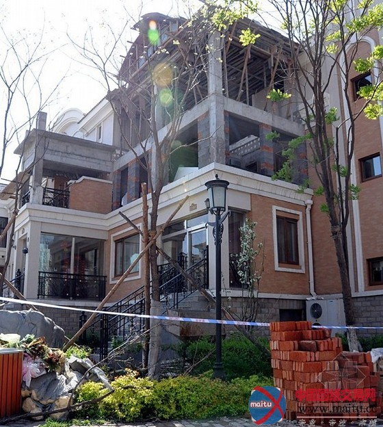 长春“最夸张违章建筑”附近新起违章建筑群