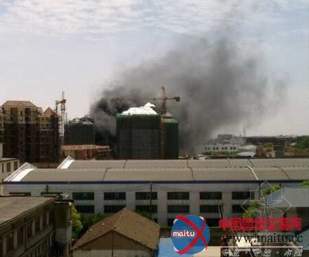 美兰湖一在建楼盘突发火情 幸无人员伤亡