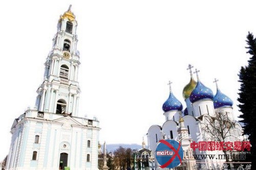 俄罗斯最美丽的教堂——圣三一教堂建筑群