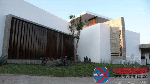 JP Alvarez事务所设计Zaldivar诊所