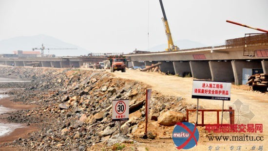 海阳即墨跨海大桥预计年底竣工通车