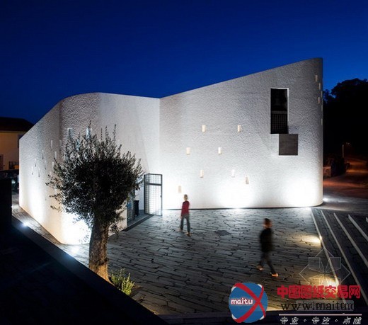 e|348建筑事务所设计葡萄牙Santa Ana’s Chapel in St. Mar小礼拜堂