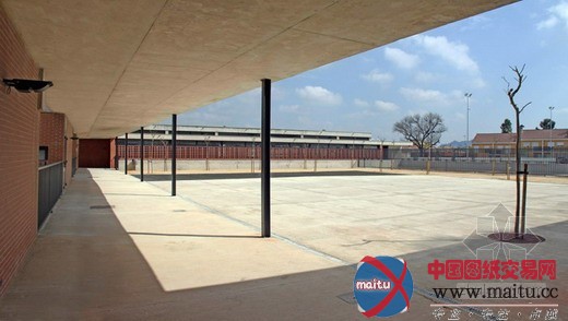 Fernandez Sole Rmonrabal设计的小学