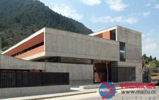 Fernandez Sole Rmonrabal设计的小学