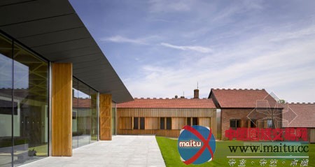 英国罗斯柴尔德基金会新研究中心开放