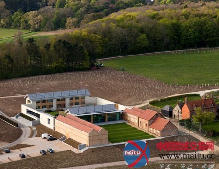 英国罗斯柴尔德基金会新研究中心开放