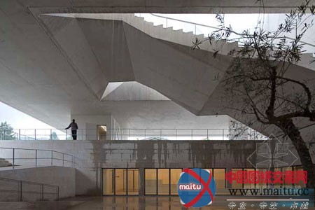 Barbosa & Guimaraes设计葡萄牙戈韦亚法院