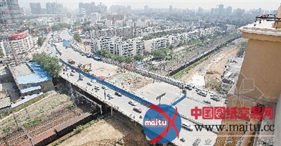 郑州市高阳桥拆除施工开始 150天工期有望缩短