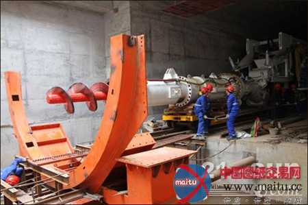 长沙地铁2号线“鼎丰号”盾构机始发