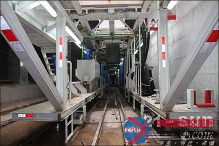 长沙地铁2号线“鼎丰号”盾构机始发