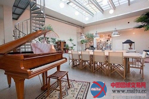 Lars Sundh地下住所