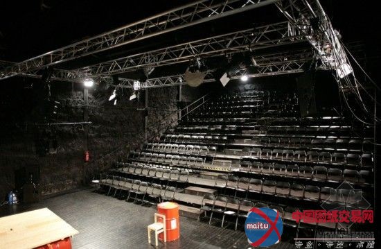 Salto AB设计的临时剧院