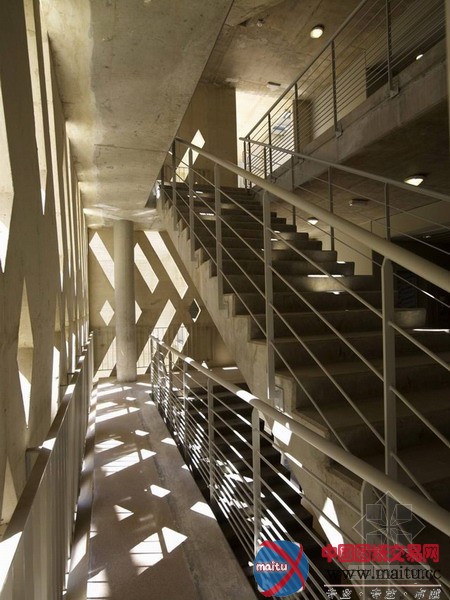 109 architectes设计的贝鲁特USJ校园建成