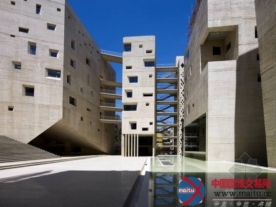 109 architectes设计的贝鲁特USJ校园建成