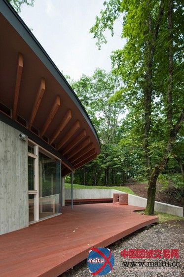 ɽ���� house in hill