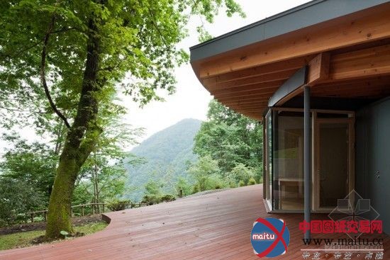 ɽ���� house in hill