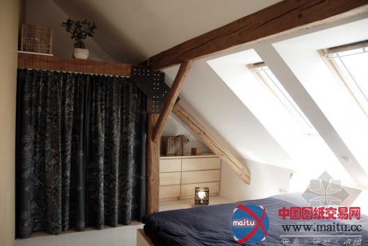 斯洛文尼亚废弃农仓改建住宅