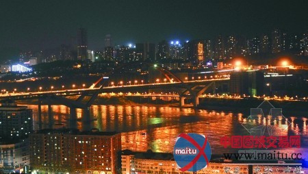 重庆主城关闭景观照明 每晚节电15万度