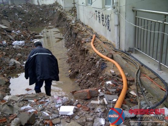 淮安茂业时代广场未经规划许可擅自施工