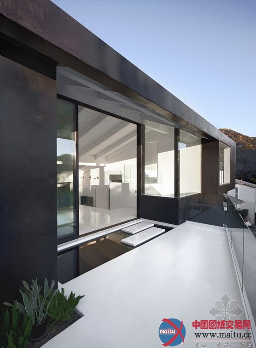 XTEN建筑事务所设计的Naka住宅