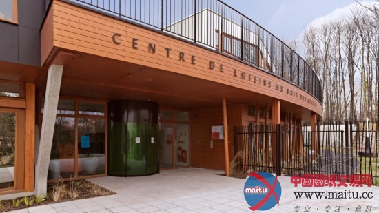 G Architecture设计的法国le Bois des Gelles娱乐中心