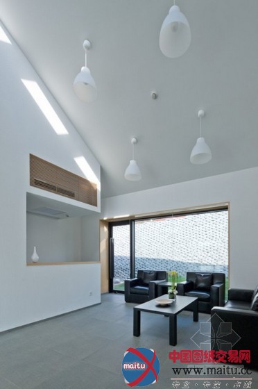 日本山设计工房设计的美丽洲教堂