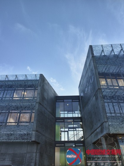 ARKÍSarchitects设计冰岛自然研究所