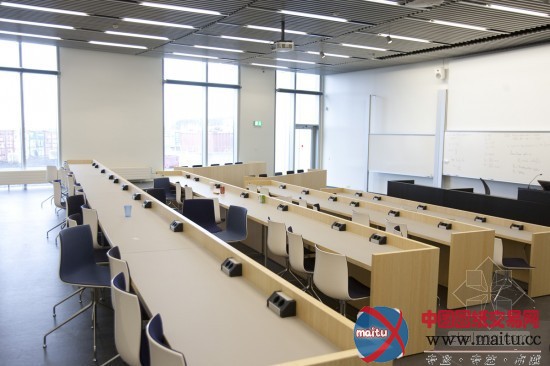 ARKÍS+ Henning Larsen Architects设计的冰岛雷克雅未克大学