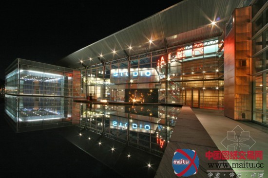 Architekton设计的美国坦佩艺术中心