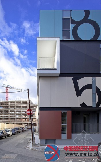 C+C04STUDIO设计的Condominio P住宅